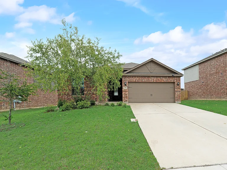 281 Moonstone Way — Photo 1