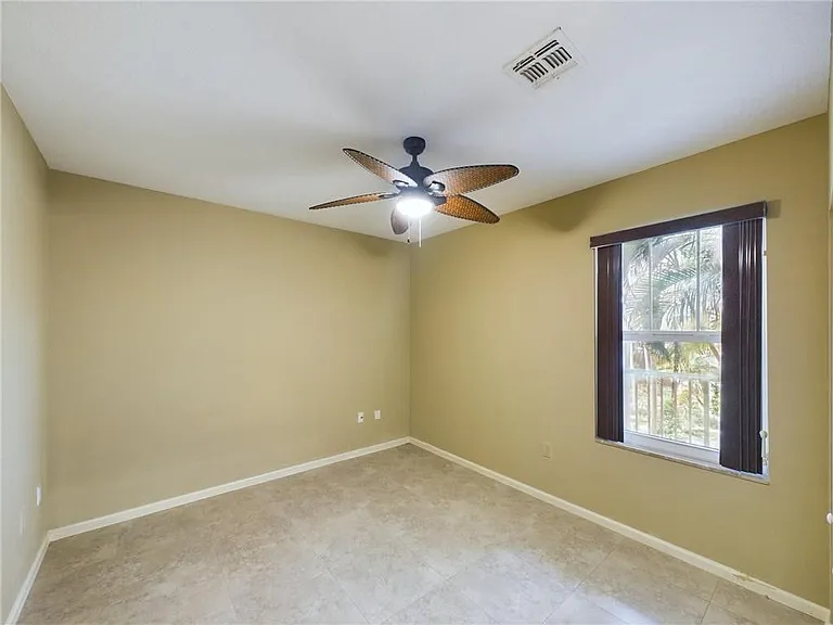 5020 Fairways Cir #J205 — Photo 19