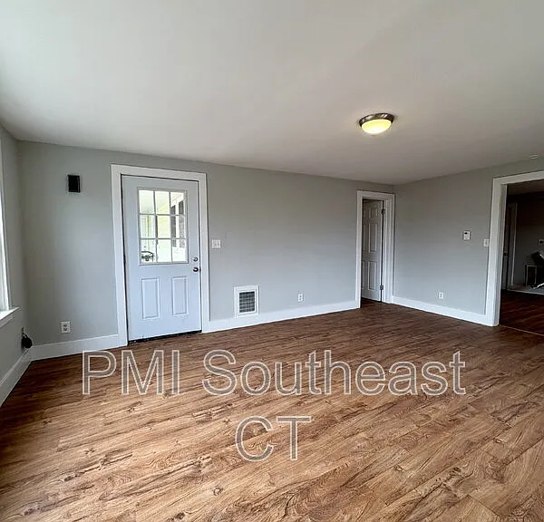 41R Boston Post Rd #1 — Photo 3