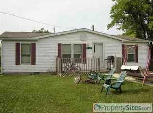 107 Heenan St, Corunna, IN 46730