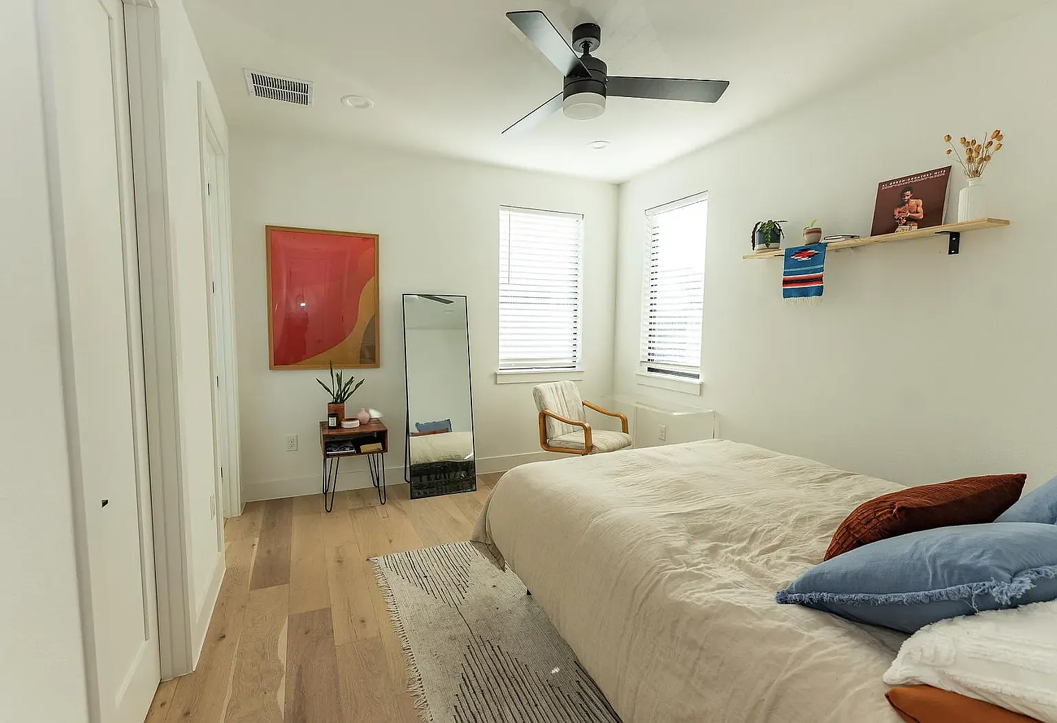 2 bed, 2.5 bath, 1219 sqft, $3,000 — Photo 4