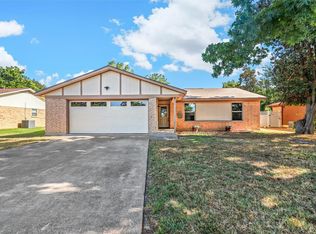 1713 E Briar Run, Fort Worth, TX 76126