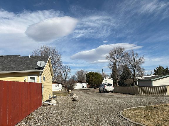 4th image of 324 Reda Ln