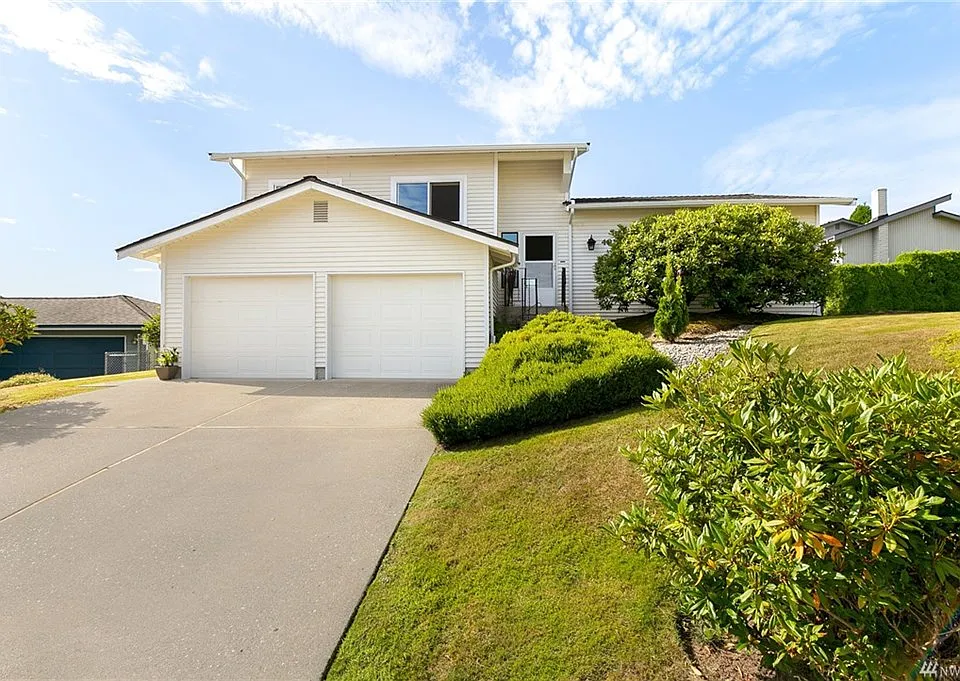 4010 Nassau Pl