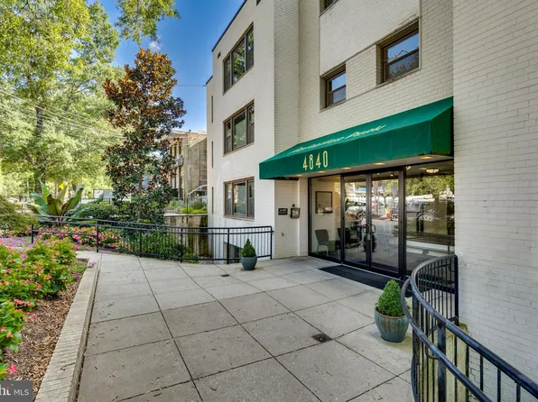 4840 Macarthur Blvd NW APT 301, Washington, DC 20007