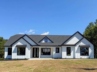 8720 New Cut Rd, Campobello, SC 29322