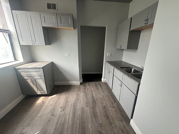 5th image of 73 E 69th St APT 3