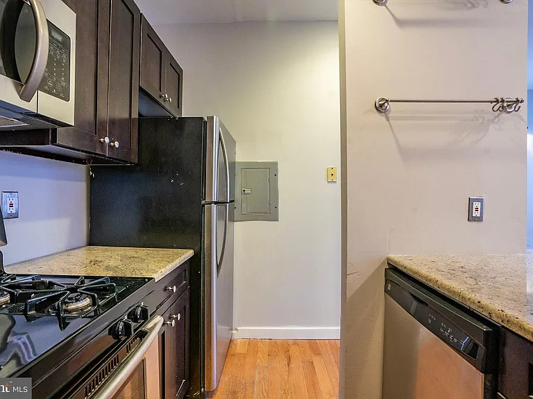 1504 Swain St #2 — Photo 6