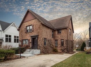 4630 Oakwood Ave, Downers Grove, IL 60515