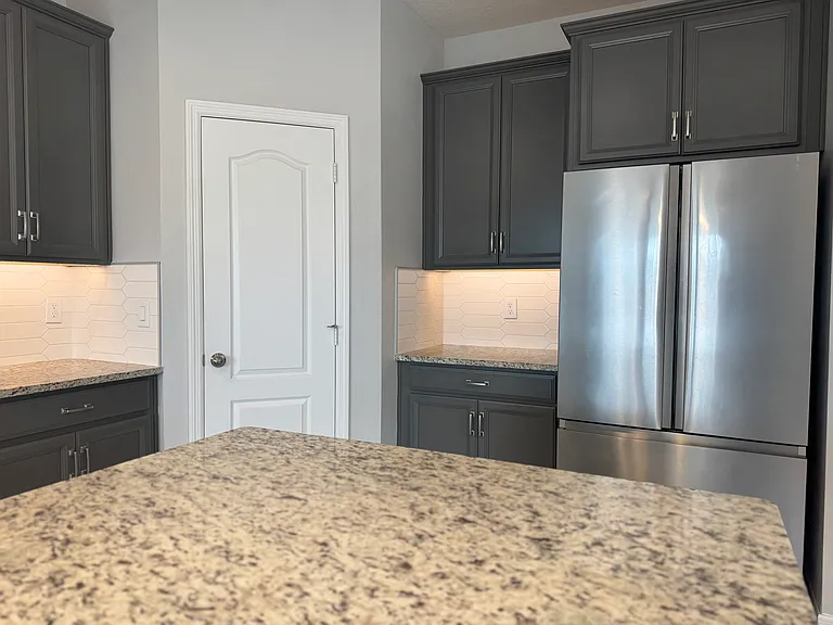 730 Rivington Ave — Photo 12