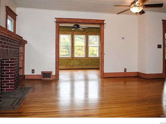2nd image of 2700 Niagara Falls Blvd