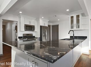 10126 Cedar St, Bothell, WA 98011