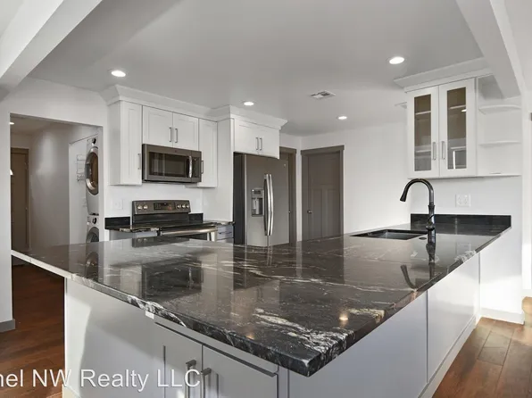 10126 Cedar St, Bothell, WA 98011