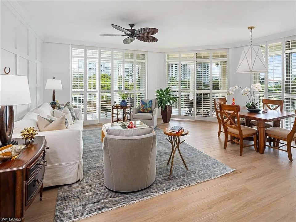 4255 Gulf Shore Blvd N #207