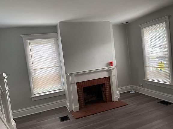 3rd image of 774 Lamby Ln