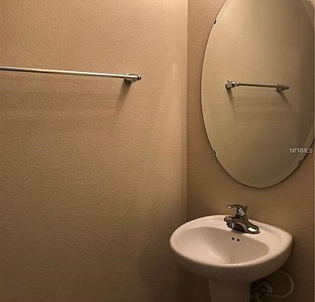 4th image of 10445 Regent Square Dr #902