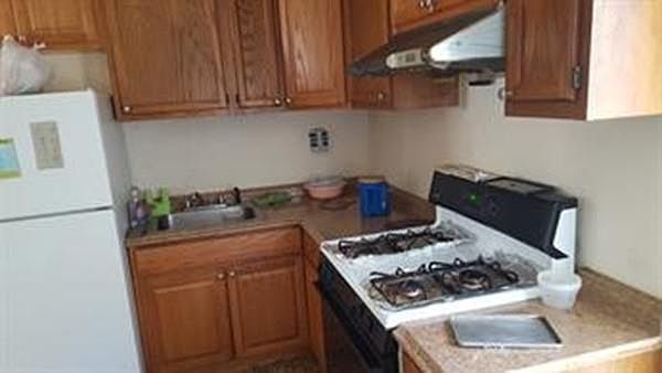 1st image of 68 Farrington St #1