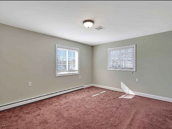 4th image of 2 Salerno Ct
