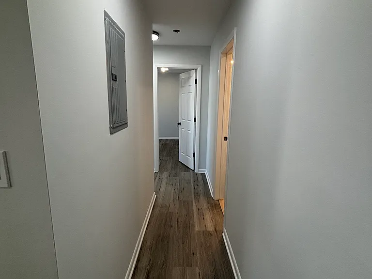 1036 Chancellor Ave #6 — Photo 4