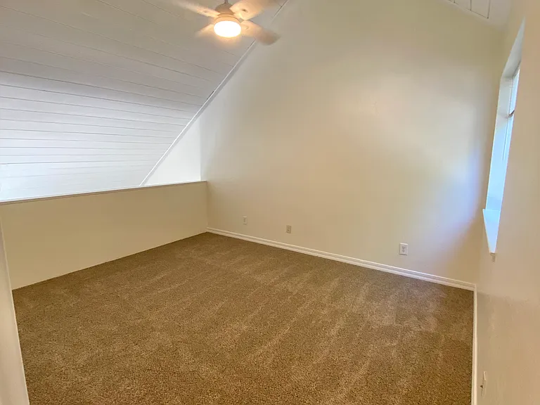 2509 Garfield Ct — Photo 12
