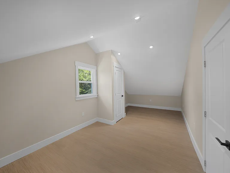 75 Dreamland Park Dr #2 — Photo 9