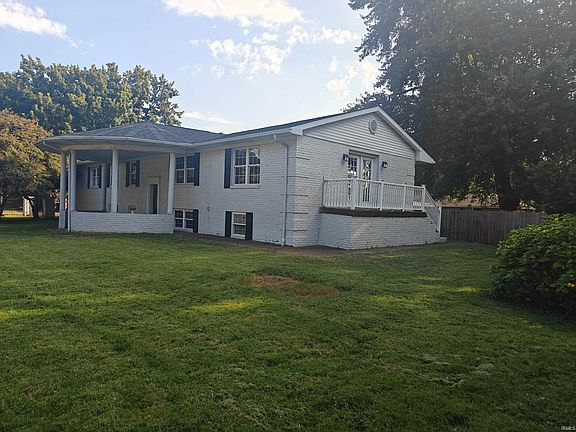 2nd image of 6401 E Oak St
