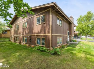 201 Fawn Ct, Anchorage, AK 99515