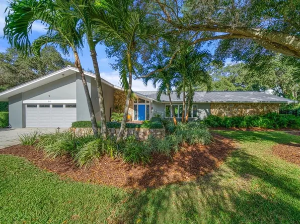 316 Eastleigh Dr, Belleair, FL 33756