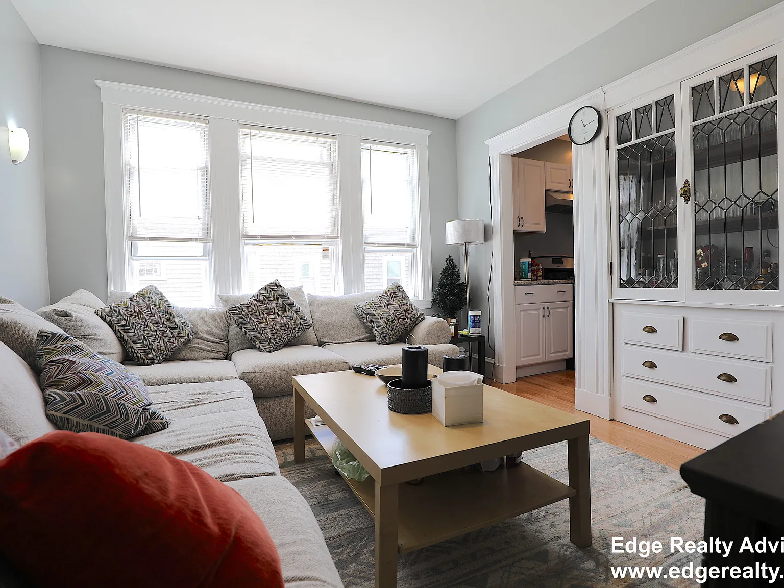 3 bed, 1100 sqft, $3,600 — Photo 4
