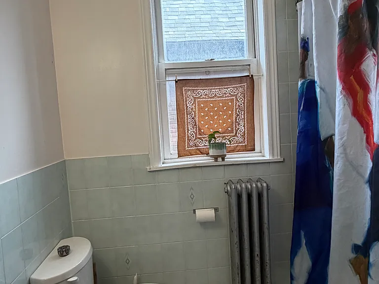 573 Ossington Ave #2 — Photo 8