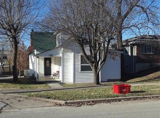 511 N 5th St, Elsberry, MO 63343