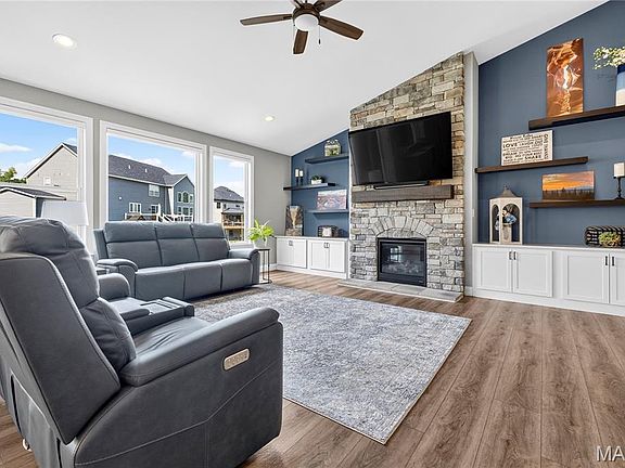 5th image of 407 Tomahawk Ridge Ct