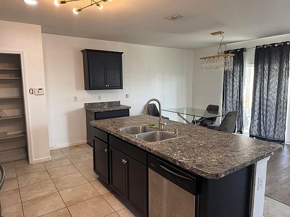 2nd image of 11217 SW Sophronia Street