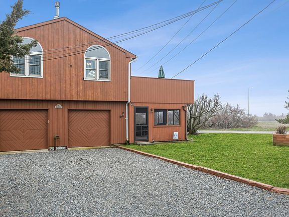 2nd image of 8 Bayfair Dr