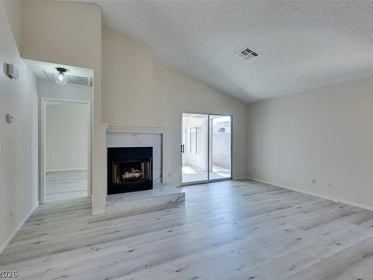 582 Searchlight Dr — Photo 9