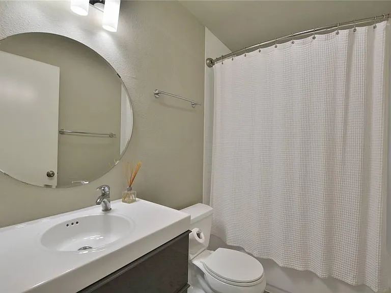 1408 Broadmoor Dr — Photo 11