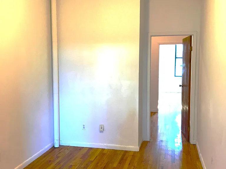 113 N 8th St #2R — Photo 5