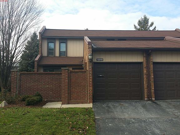 2nd image of 1231 Kirts Blvd Unit A