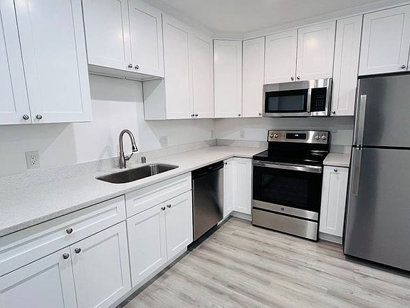 2nd image of 3009 Harrison St #1