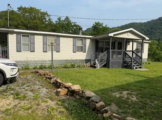 310 Pickle Hollow Rd, Saltville, VA 24370