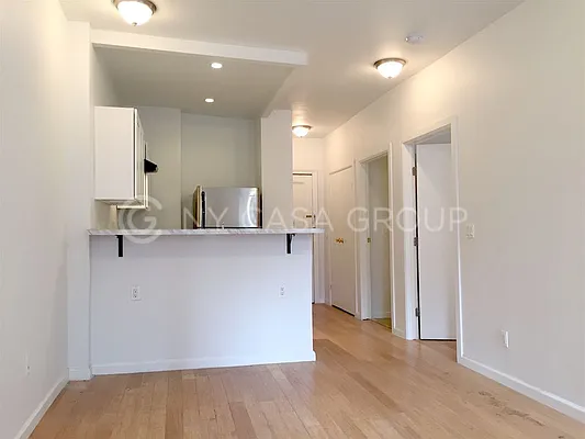 Rented by NY Casa Group | media 11