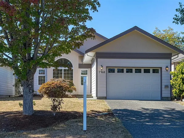 7968 Polo Park Cres, Central Saanich, BC V8M 2J4