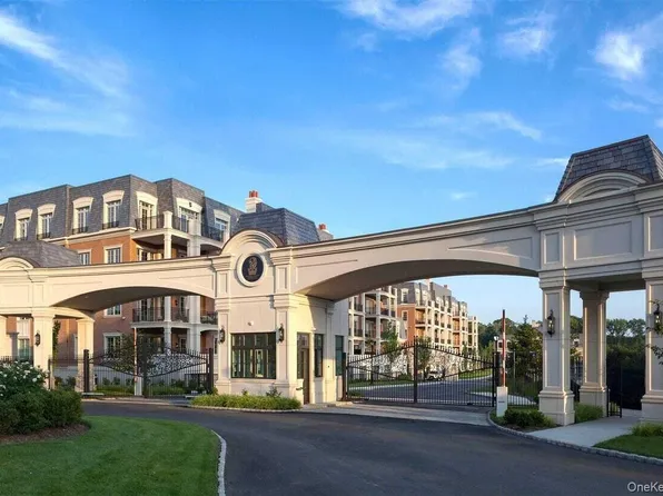 1000 Royal Court #1201, New Hyde Park, NY 11040