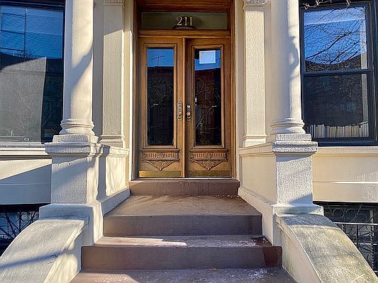 1st image of 211 8th Ave APT Bl