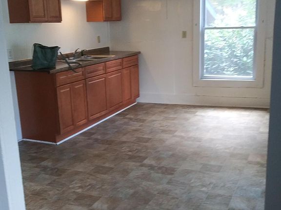 3rd image of 5 Girard Ave