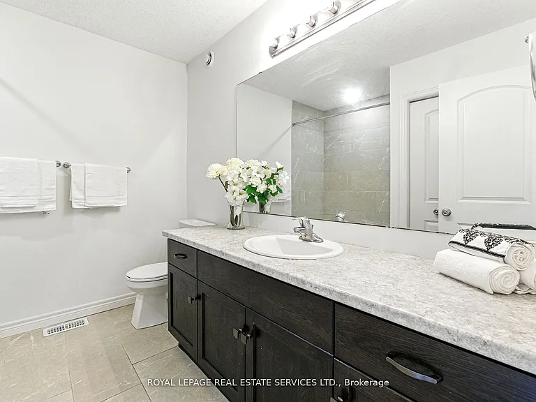 22 Marshall Dr #8 — Photo 31