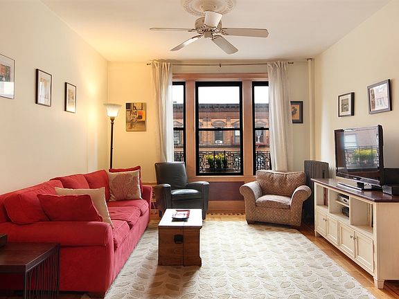 2nd image of 238 W 106th St APT 5A