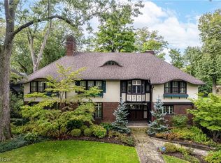 2510 Arlington Rd, Cleveland, OH 44118