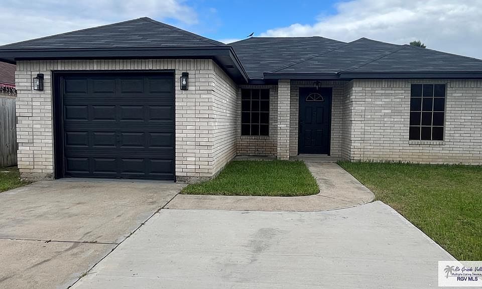 1st image of 543 Guayava Ln