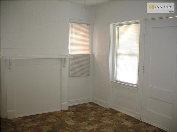 Apt 4415 !W Living Room